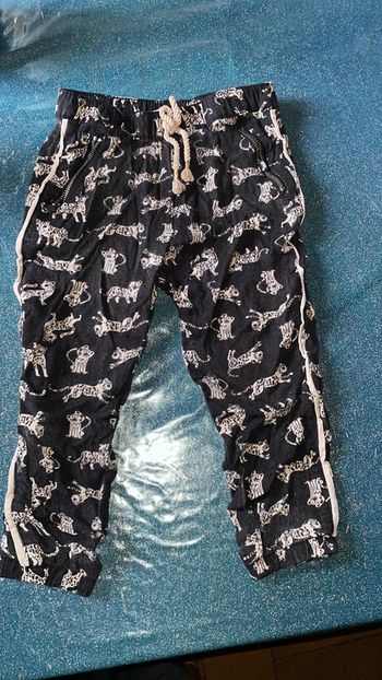 Pantalon léger t 4 ans