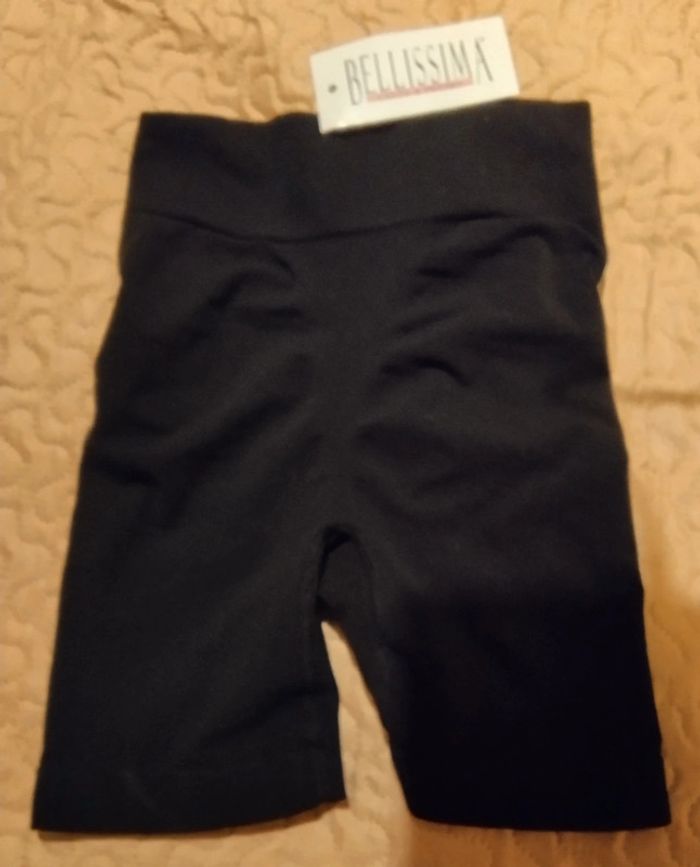 Short modelant. Marque bellissima.