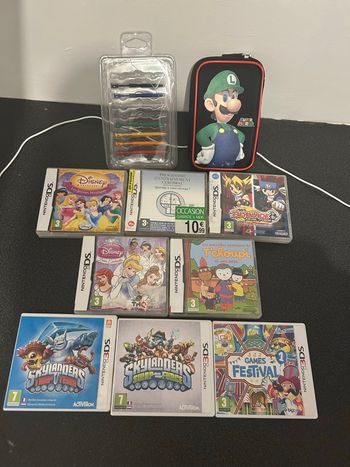 Lot de jeux Nintendo ds et 3DS et accessoires