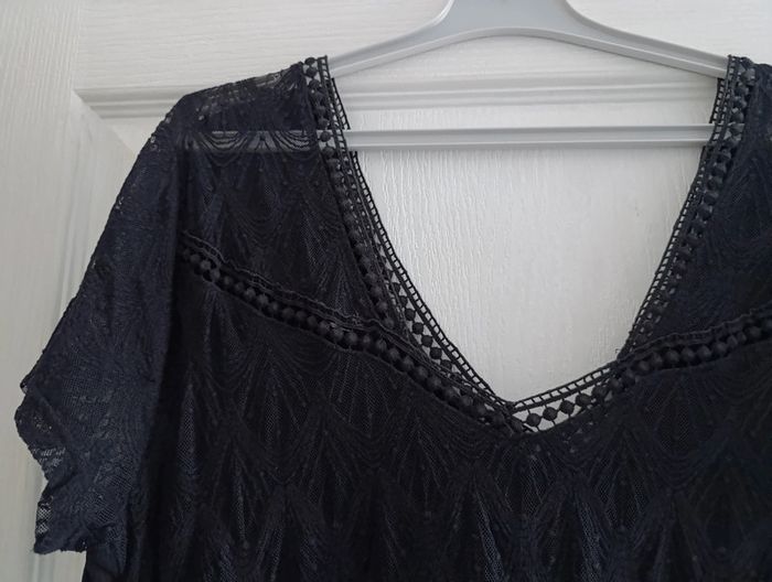 Petite robe noire Kiabi Taille 46 - photo numéro 3