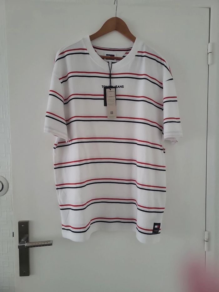 Tee shirt neuf tommy hilfiger T XL