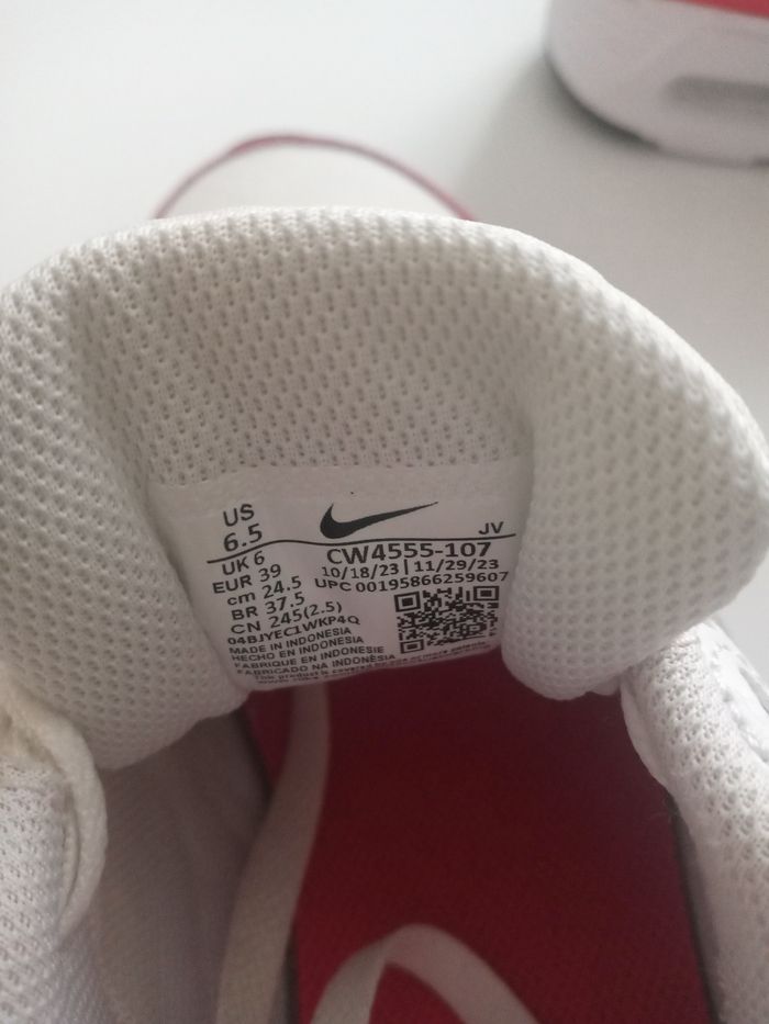 Baskets nike - photo numéro 4