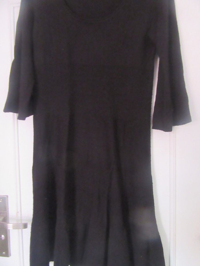 Robe noire taille 42/44 Clara Vitti