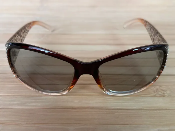 Paire de lunettes de soleil P*69-3 - photo numéro 3