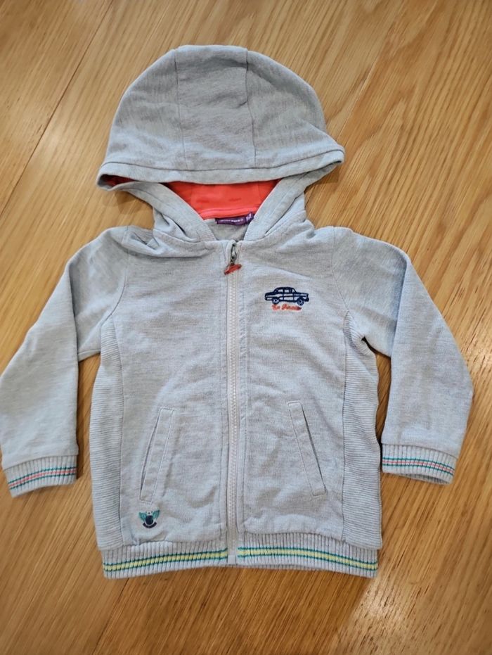 Gilet zippé gris
