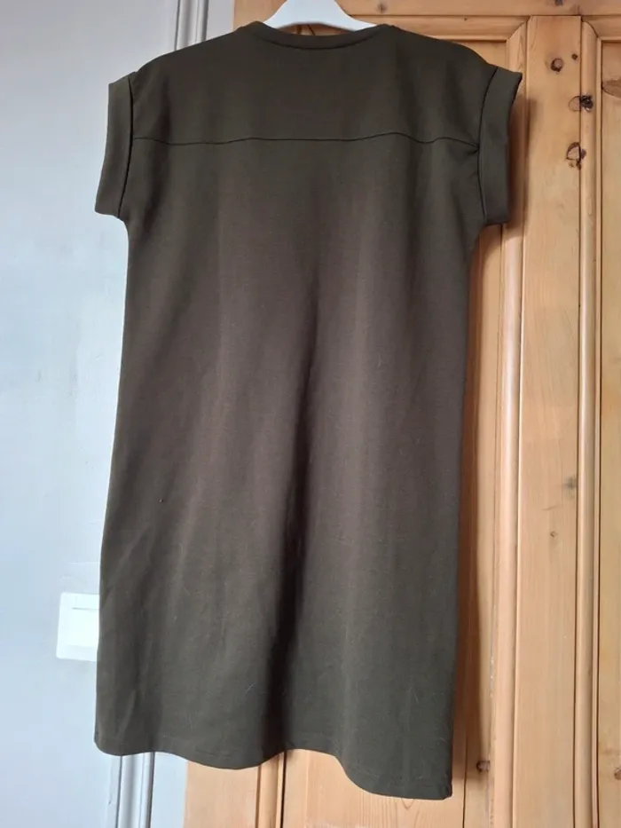 Robe droite sans manches kaki - photo numéro 2