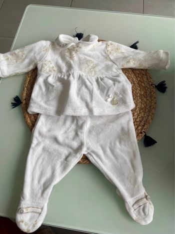 Tenue fille 1 mois