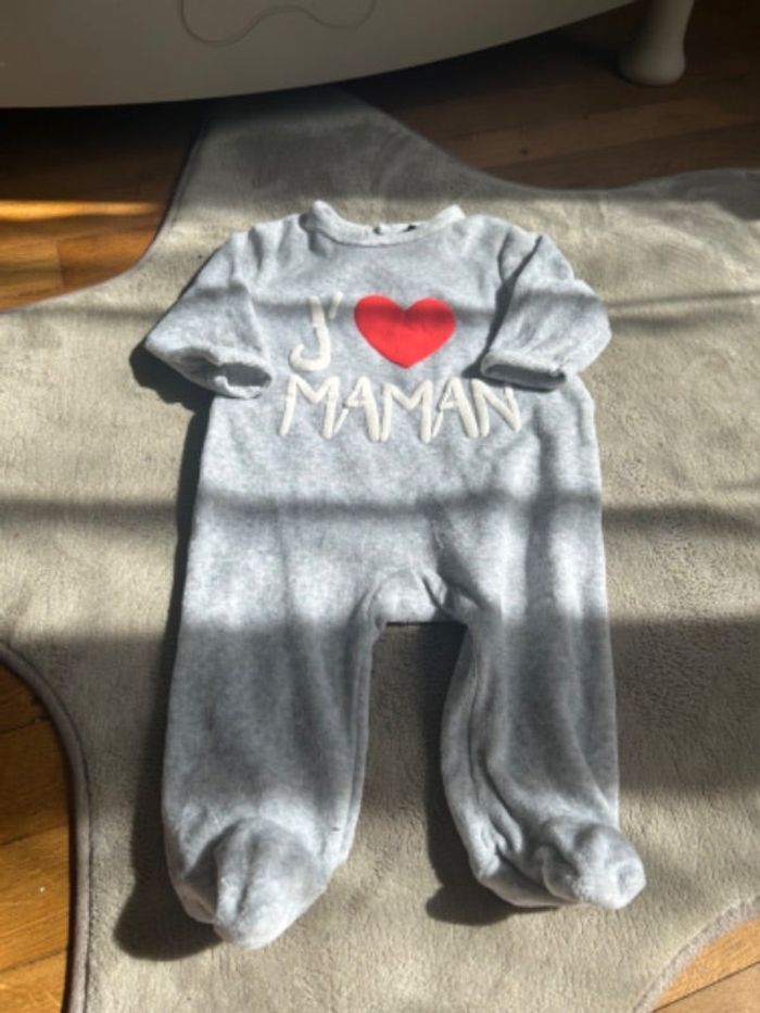 Jolie pyjama bébé garçon