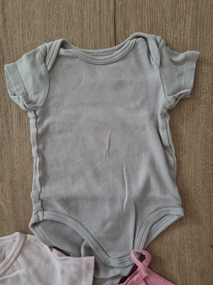 Lot vetement fille 9 mois - photo numéro 9