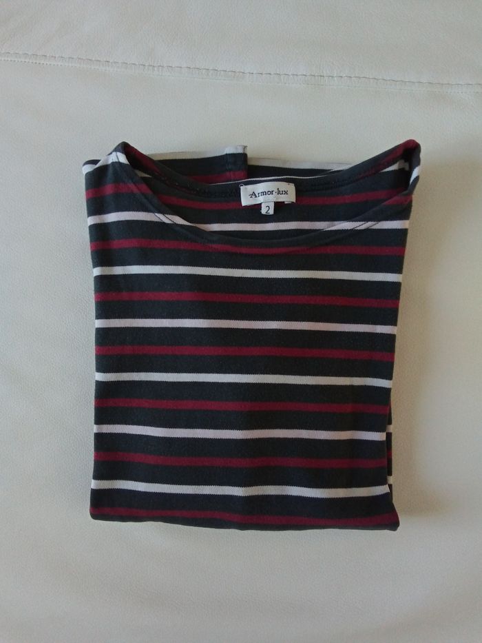 Marinière femme 3 couleur, très bon état taille 2