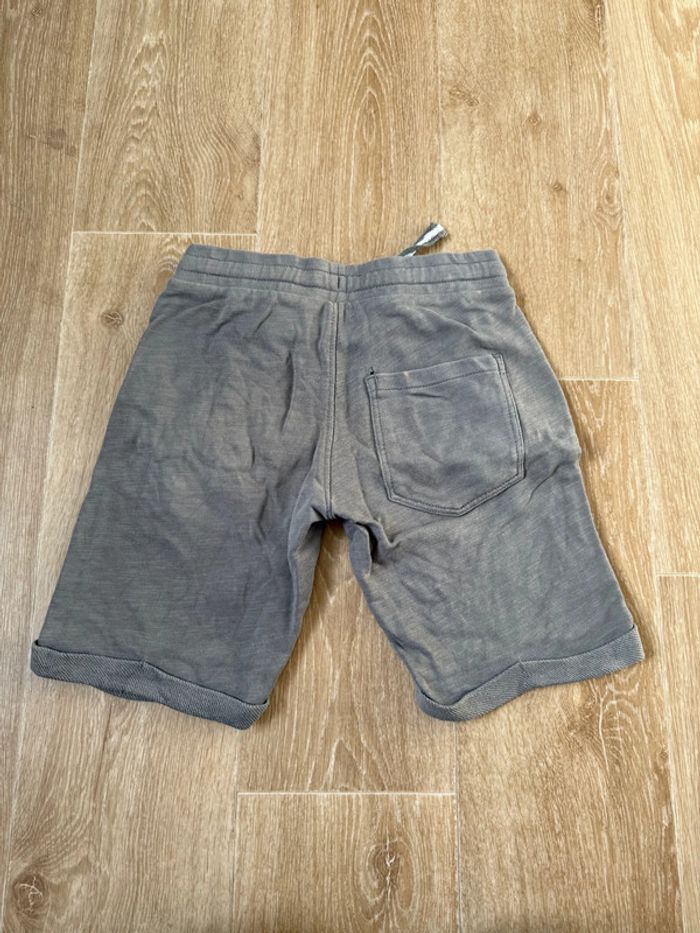 🚗 Short garçon Kiabi 8ans+ - photo numéro 2