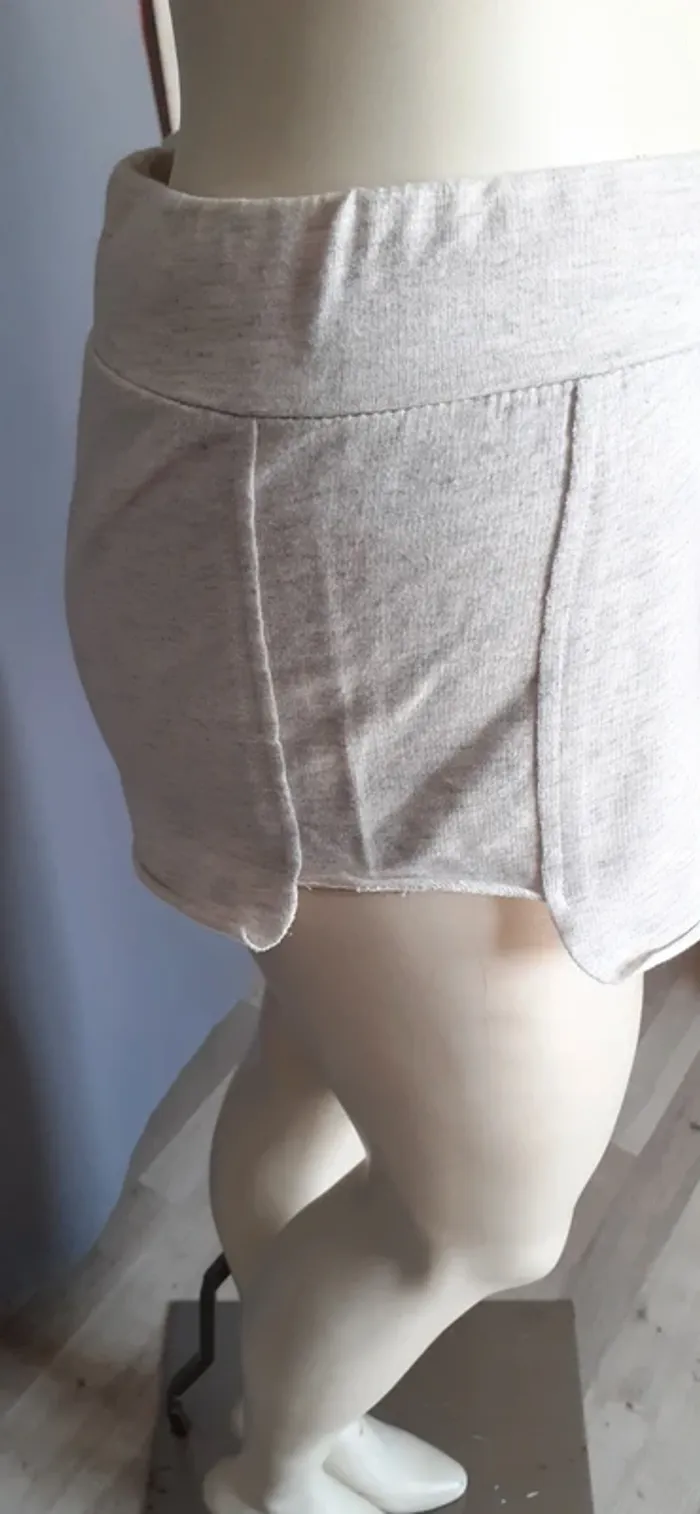 Joli short gris Creeks - photo numéro 4