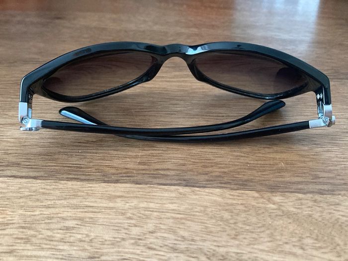 Lunettes de soleil Dolce & Gabbana - photo numéro 2