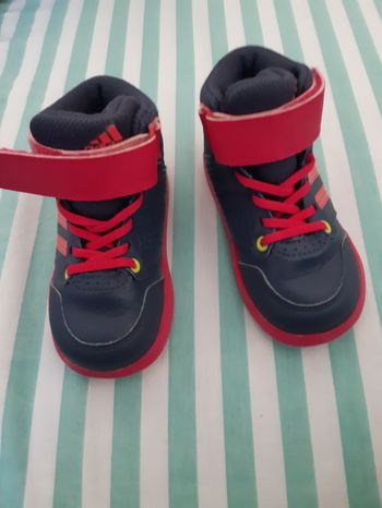 baskets adidas montantes à scratch