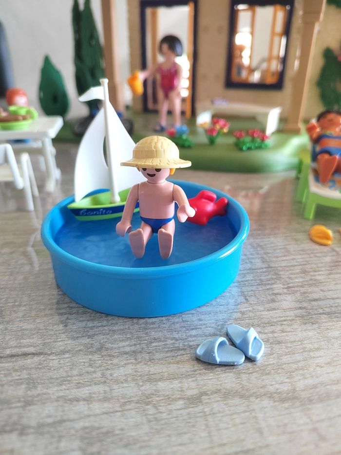 Maison de campagne playmobil et ses accessoires en très bon état - photo numéro 3
