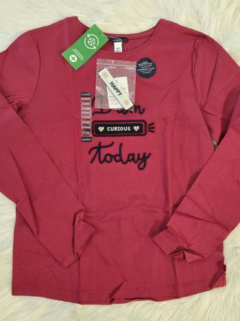 Neuf 🤩⚘️superbe teeshirt ML  avec écriture interchangeable 10 ANS fille🤩⚘️