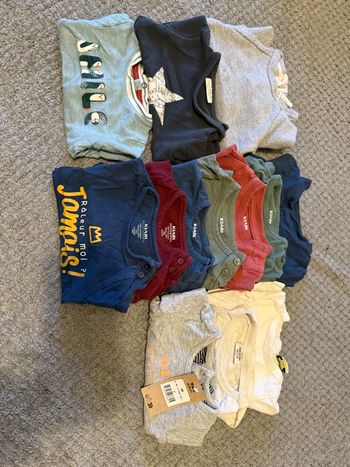 Lot de 13 t-shirt manche longue  1 mois