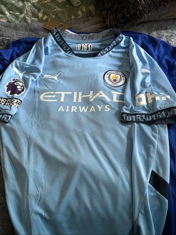 FAUX Maillot Manchester City floquer Rayan cherki