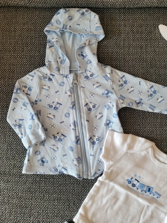 Ensemble garçon 3 mois - 3 pièces - photo numéro 2