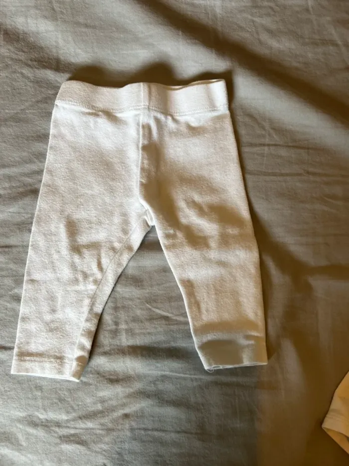 👖 Lot 3 leggings blancs bébé 3M - photo numéro 4