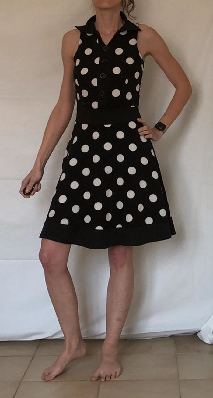Robe sans manches noire à pois style vintage iHot taille 34 36 comme neuve - photo numéro 2