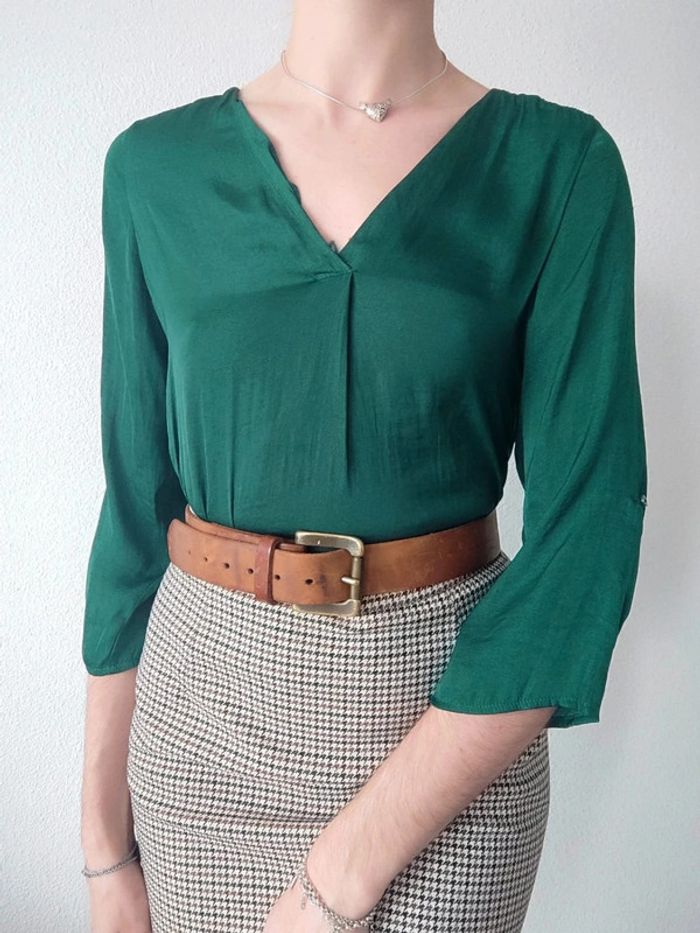 Blouse satin col V 3/4 vert sapin / Stradivarius - 36/S à 38/M - photo numéro 3