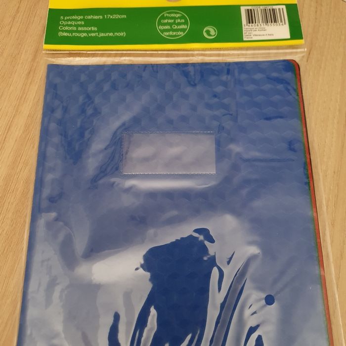 5 protège cahiers 17 *22