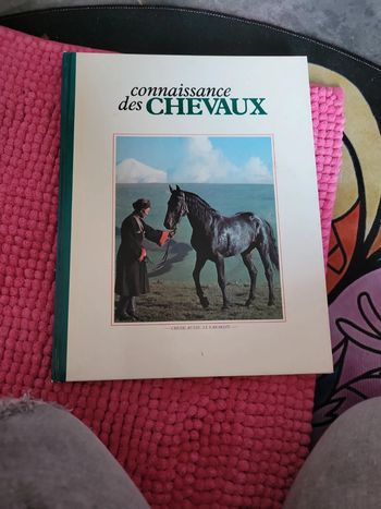 Livre encyclopédie dictionnaire connaissances cheval