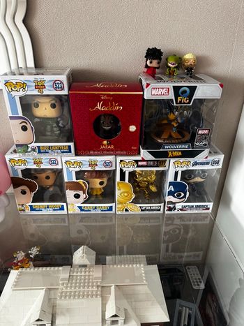 Lot de 10 figurines