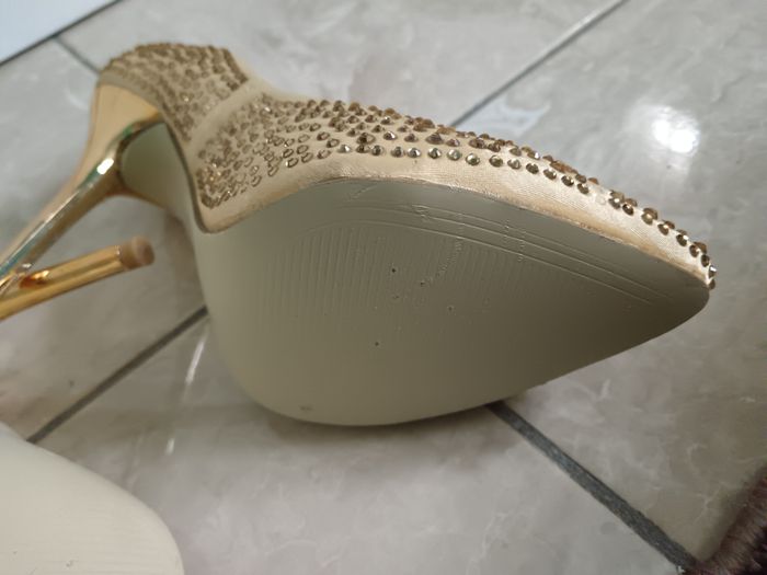 Escarpins dorés à strass élégants taille 36 - photo numéro 4
