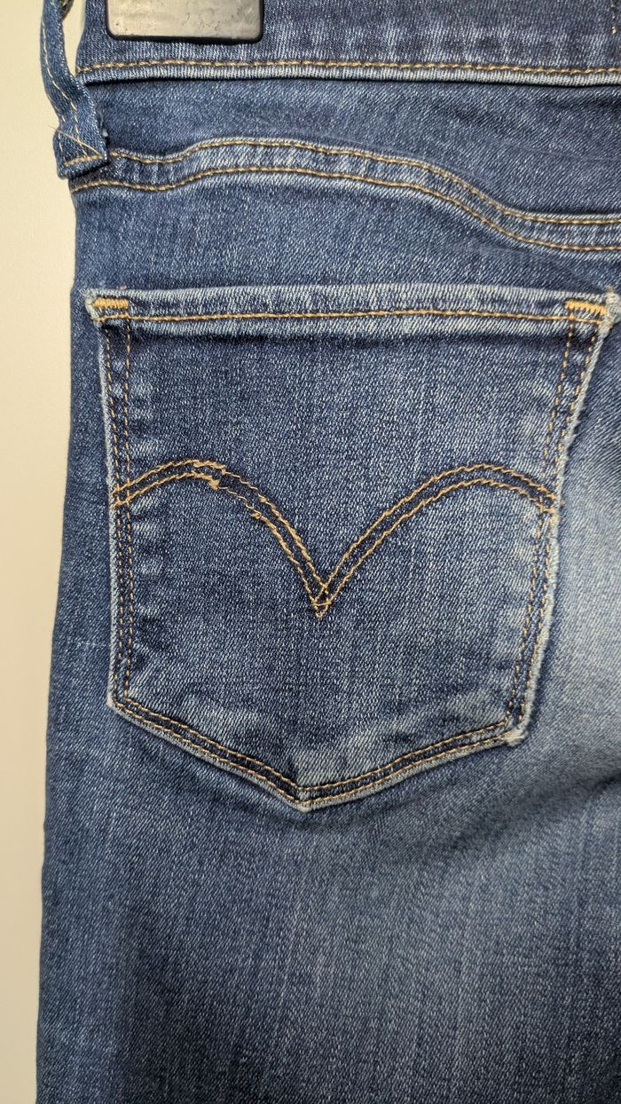 Jeans Levi's excellent état - photo numéro 9