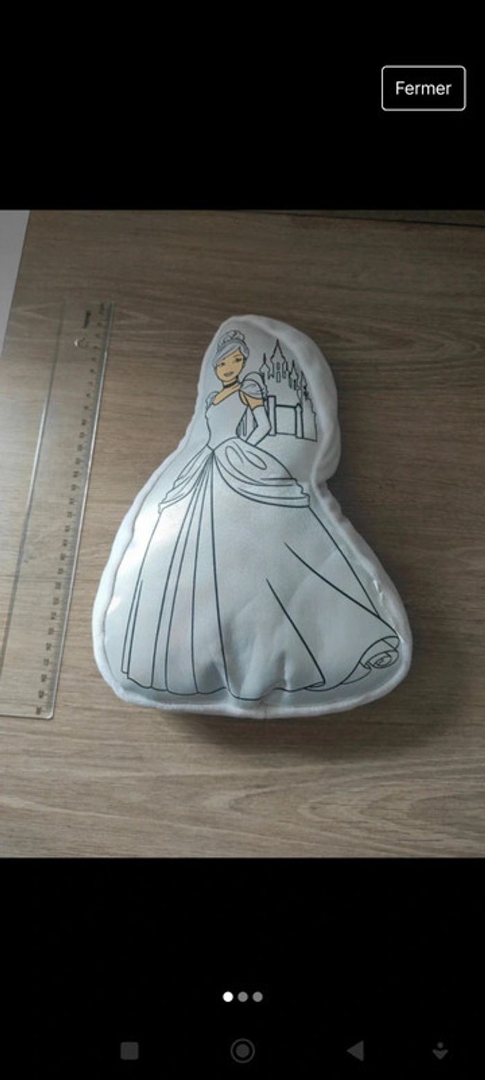 Coussin princesse a colorier