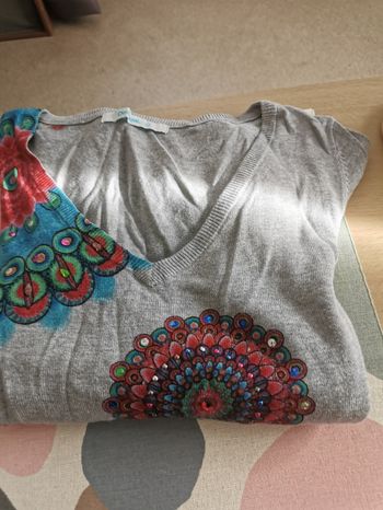 Pull gris motif desigual