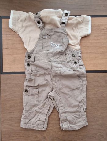 Ensemble gris salopette vertbaudet et tee shirt 3 mois en très bon état