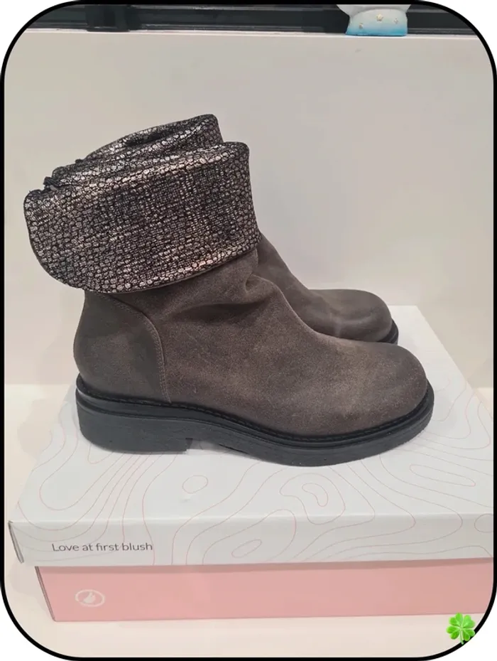 Boots Casta 37