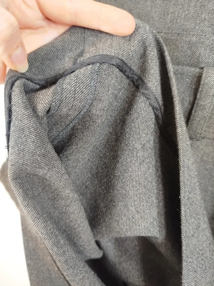 Mini Jupe grise ceinturée Armani Jeans - Taille 44 - Élégance intemporelle A606 - photo numéro 10