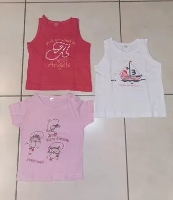 Lot tee-shirt et débardeur 18 mois