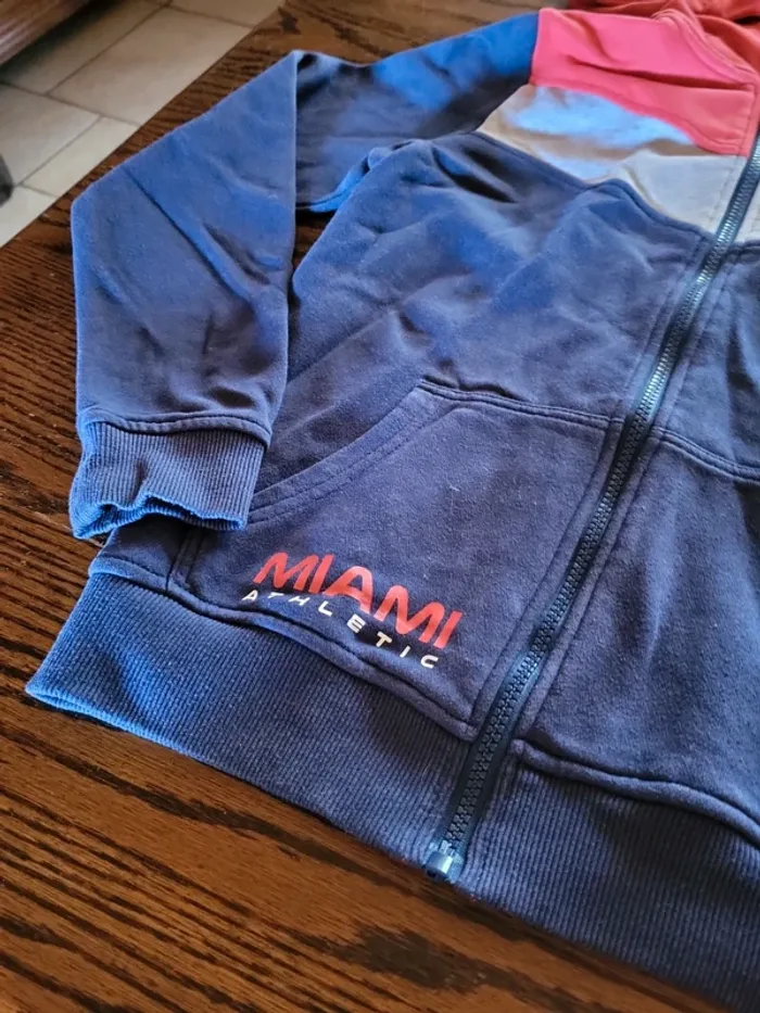 Veste sweat a capuche zippé - photo numéro 2