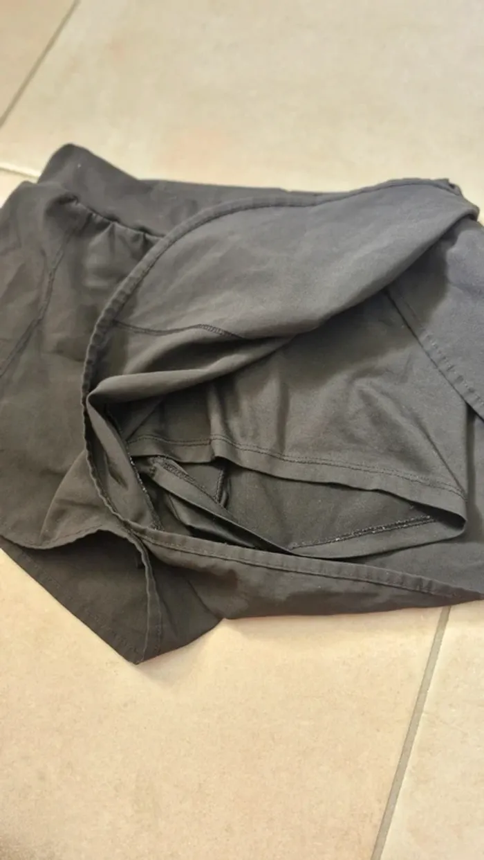 Short doublé femme noir taille 36 shein - photo numéro 3