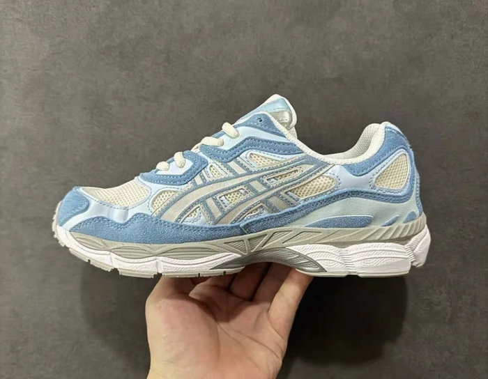 Asics GEL-NYC  taille 41.5 - photo numéro 2
