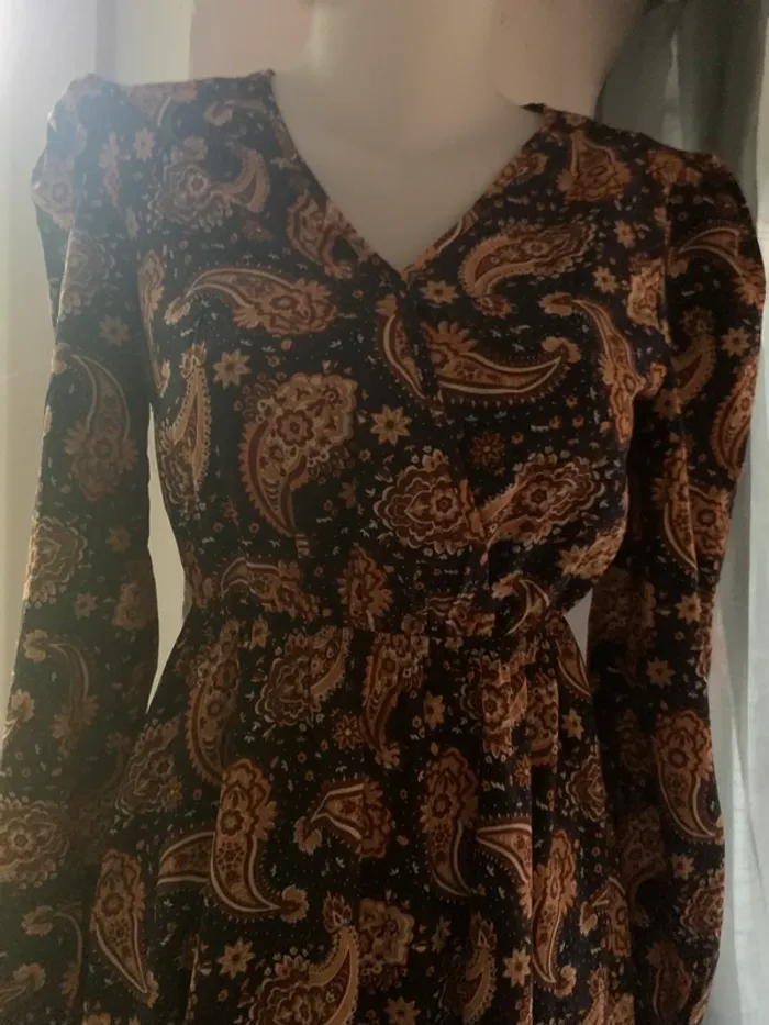 Robe fluide SHEIN taille 36 manches longues - photo numéro 3