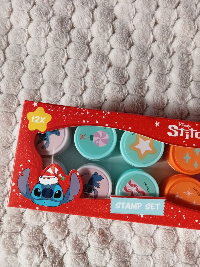 Boite de 12 Tampons Noël Stitch - photo numéro 5