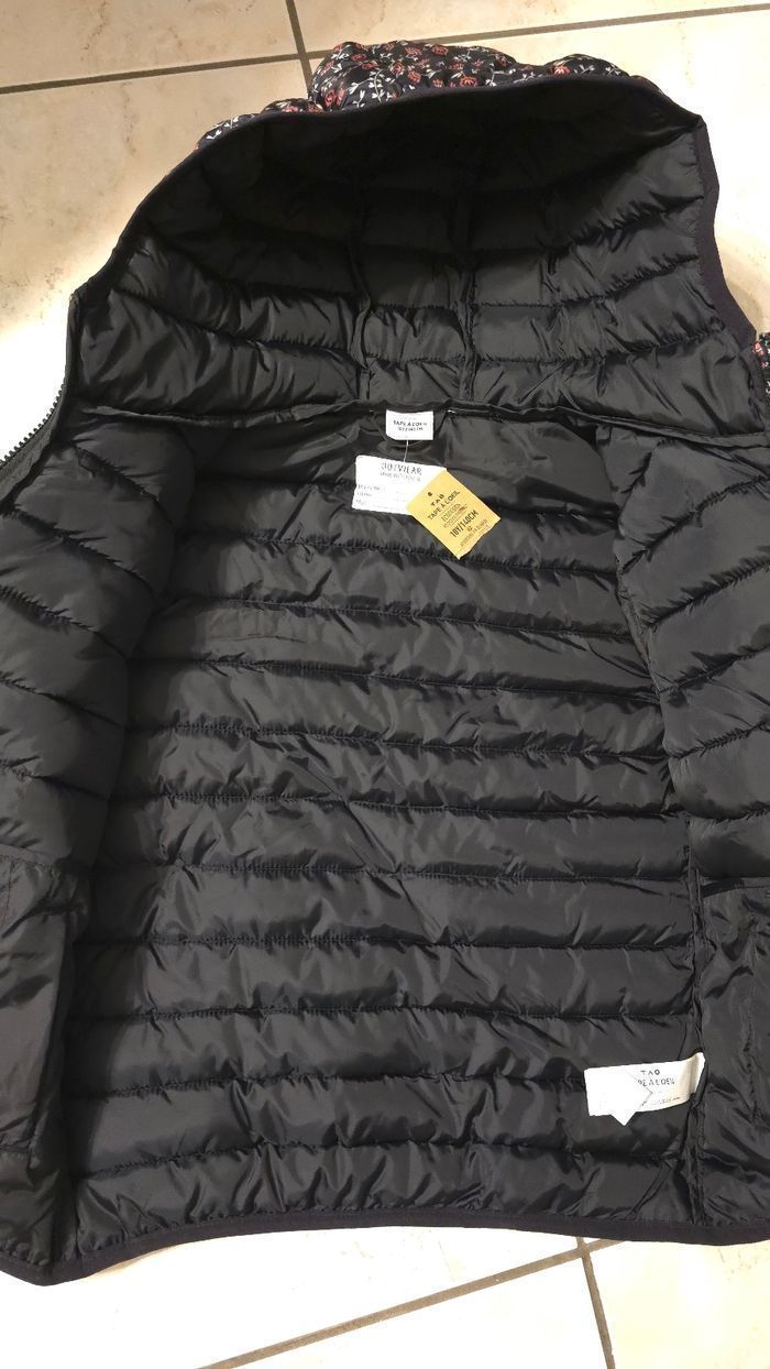 Neuve (non portée)🏷 🥰😍🩷 doudoune 10 ans fille 😍🥰🩷 - photo numéro 5