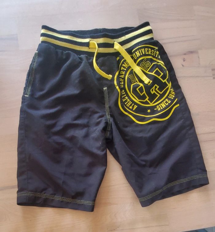 Short 10 ans