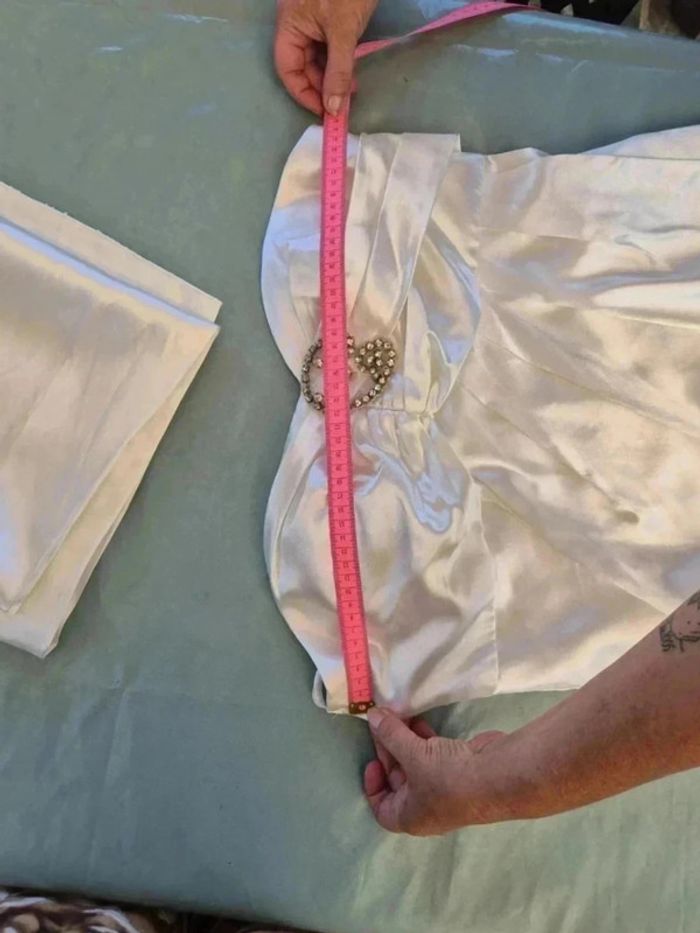 Robe de cérémonie écru effet satin avec son etole 🌹40/42 🌹 - photo numéro 6