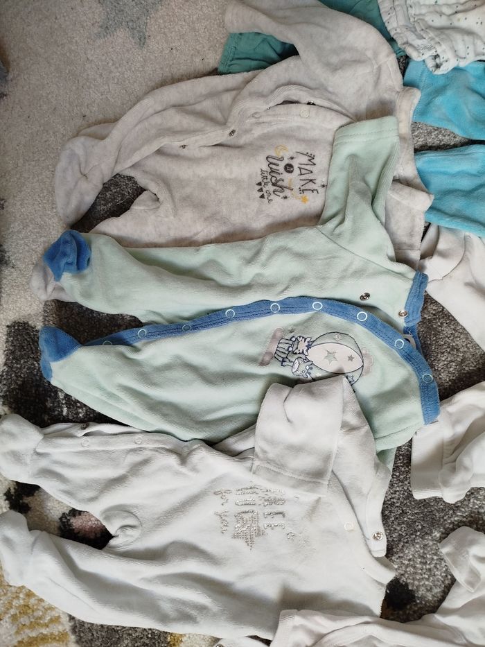 Lot vêtements naissance - photo numéro 2