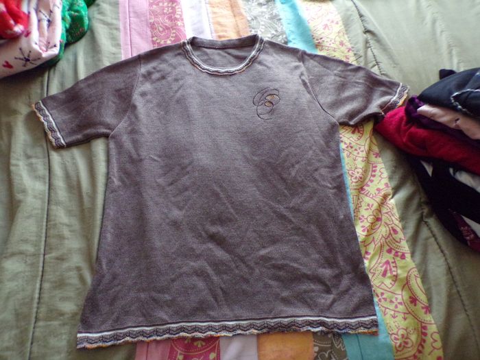 Pull taupe à manches courtes T40