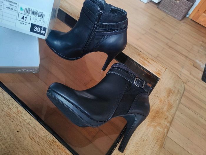 NEUF - Bottines noires à talons - photo numéro 3