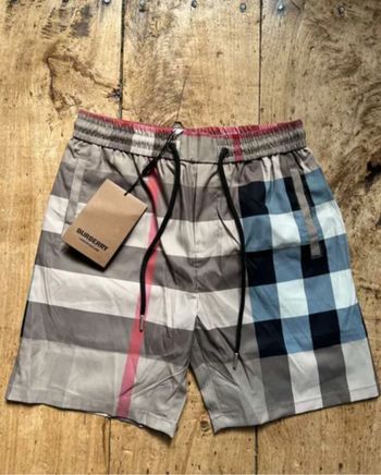 Short burberry