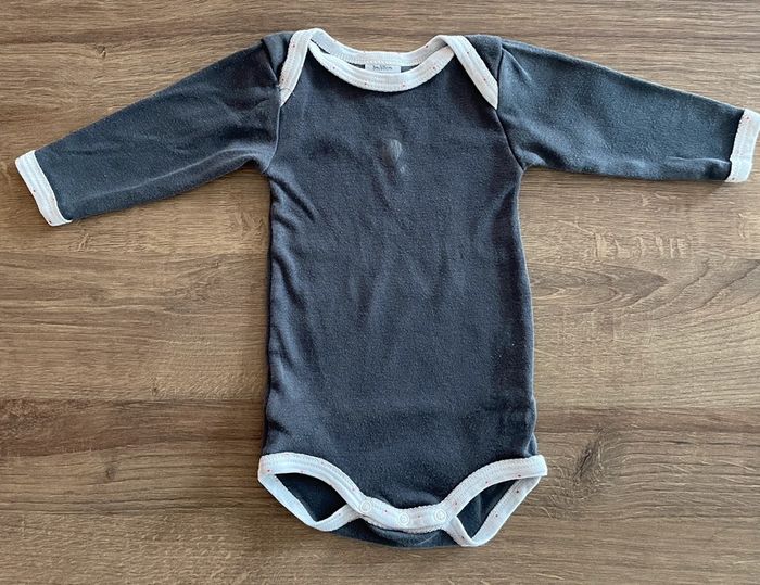 Lot 5 bodys Petit Bateau - photo numéro 6